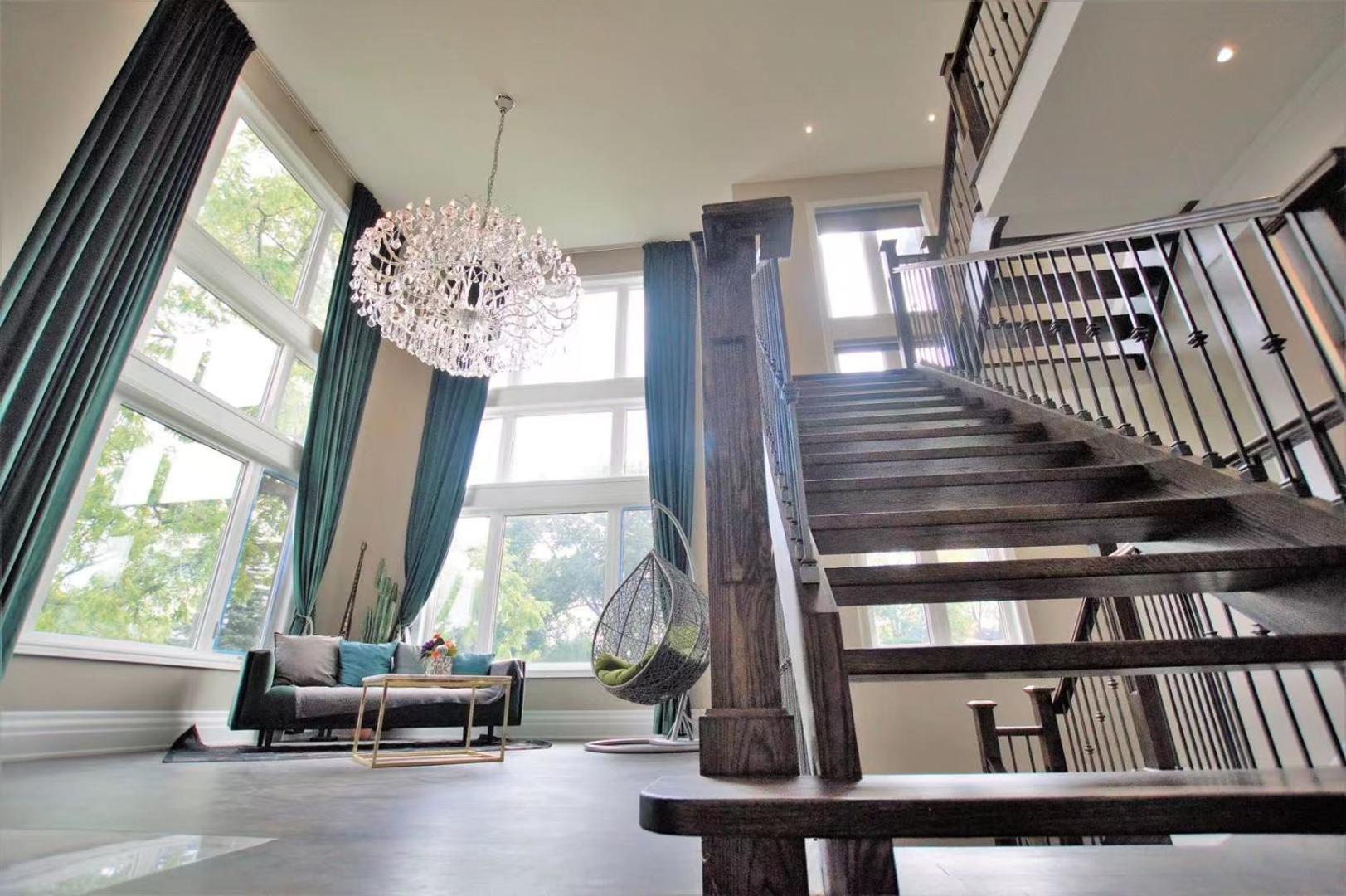 Modernized Five Bedroom Villa Ричмонд-Хилл Экстерьер фото